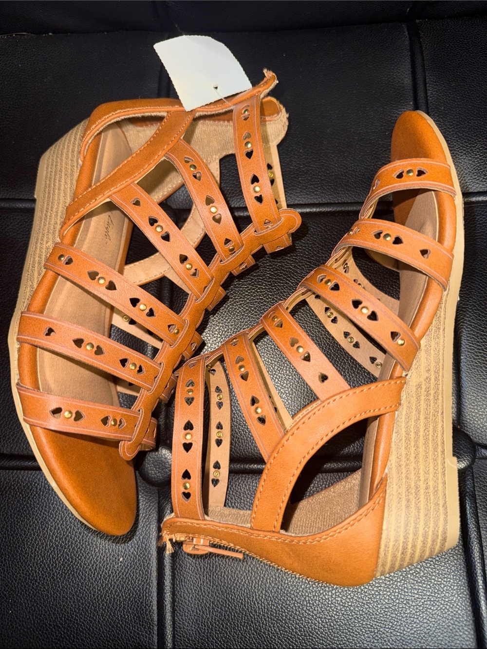 (500) Girl’s Strappy Gladiator Sandals in Tan - Picture 3 of 7